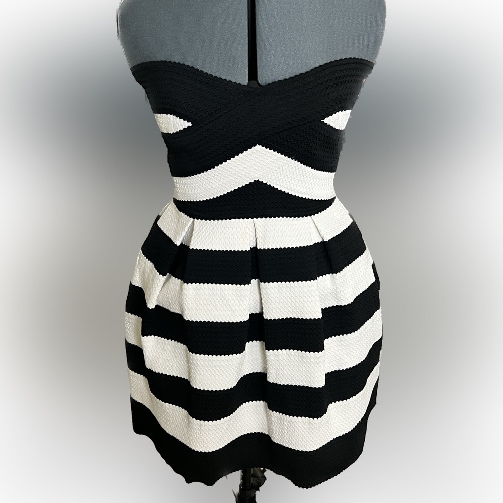 BCBG Max Azaria, B&W Bandage, strapless cocktail dress.